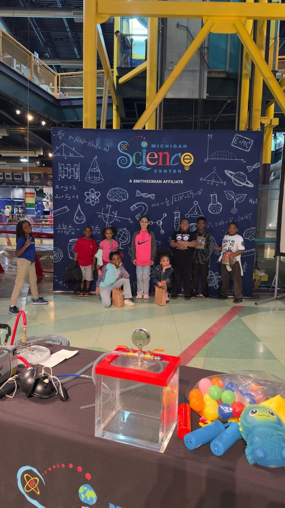 kids exploring Detroit science center