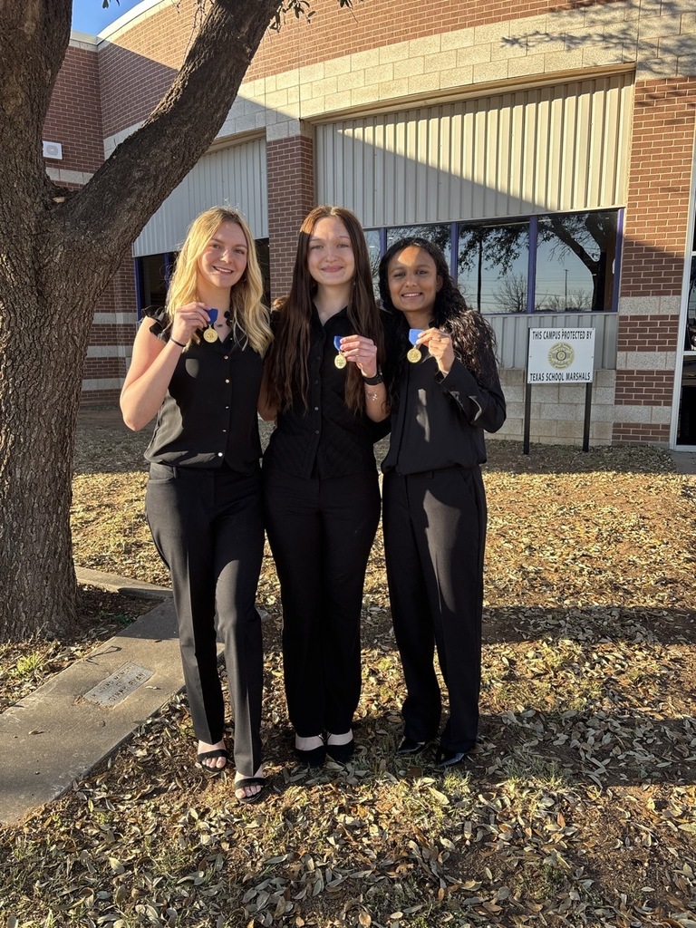 Rylinn Robertson, Emma Sperry, Hena Bhakta