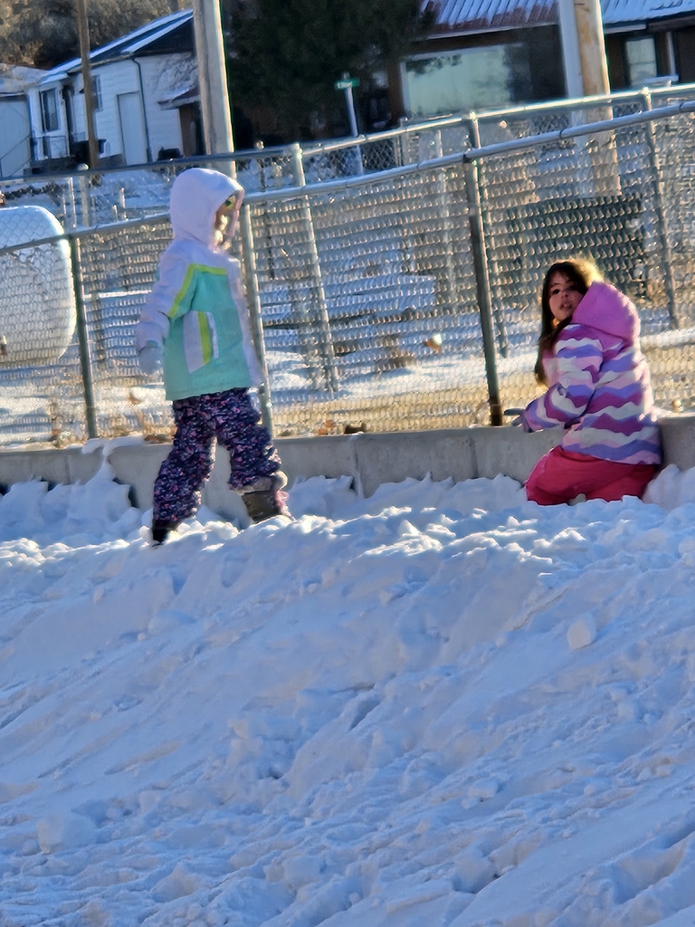 2 girls in the snow 