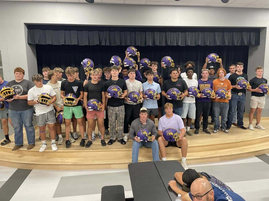 🏈 Faith, Family, Football Decal Night! 🙌 Tonight, Coach Kevin Bachtel and the Edgewood football coaching staff continued one of our favorite traditions - inviting football families to come out and place decals on the players’ helmets before the first game of the season! 🎉 This special night, known as “Faith, Family, Football Decal Night,” was started by Bachtel when he was in Edgewood before and is all about kicking off the season with love, support, and team spirit! 💜💪 Coach Bachtel’s brother, Brandon Bachtel, shared an inspiring message with the boys about sacrifice, teamwork, and playing for something bigger than yourself. 👏🔥 We want to send a HUGE thank you to everyone who helped make this night unforgettable: 🟣 Stormy & Kyle Wilcoxson 🟣 Sour Sisters 🟣 Katie & Lonnie Sluder 🟣 Crystal Goodson 🟣 Jackie Winton 🟣 Brandon Bachtel The Edgewood Bulldogs hit the road to kick off the season THIS FRIDAY at Commerce! 🚍 Let’s pack the stands and cheer loud! 💥📣 #EdgewoodBulldogs #GoDogs #FaithFamilyFootball #EdgewoodByChoice #DecalNight #EdgewoodProud #BulldogsStandTogether 💜🏈