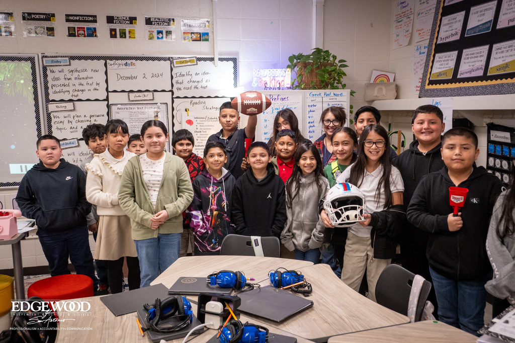 Ms. Rodriguez class celebrates her "Extra Yard" recognition