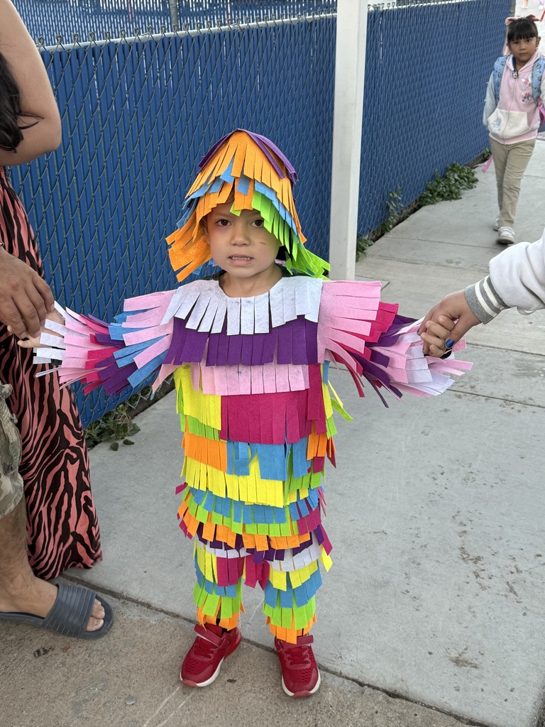 Dress Up Like a Piñata Day4