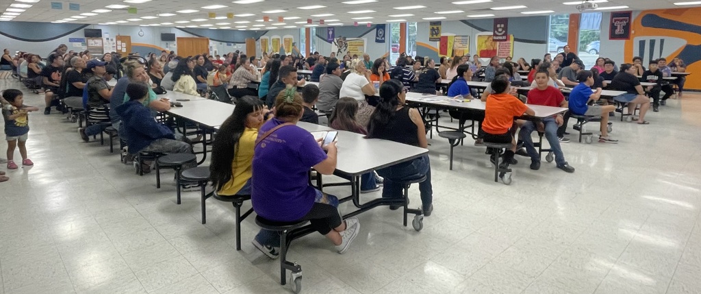 Gus Garcia Meet the Teacher/Report Card Night Charger Families - Thank you for attending Meet the Teacher Night!  We had over 130 families in attendance! WOW! Vamos Chargers!