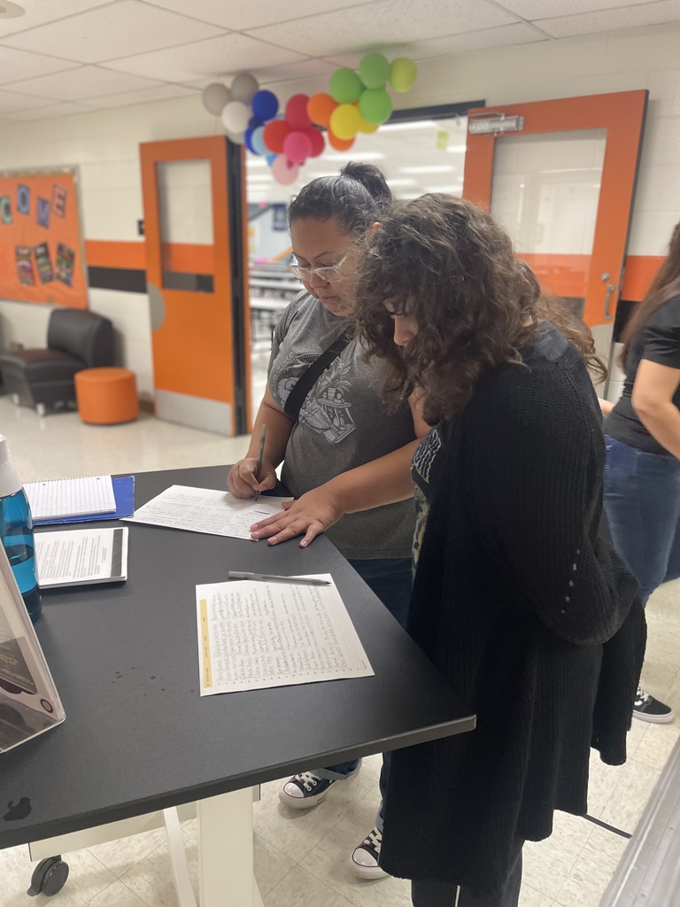 Gus Garcia Meet the Teacher/Report Card Night Charger Families - Thank you for attending Meet the Teacher Night!  We had over 130 families in attendance! WOW! Vamos Chargers!