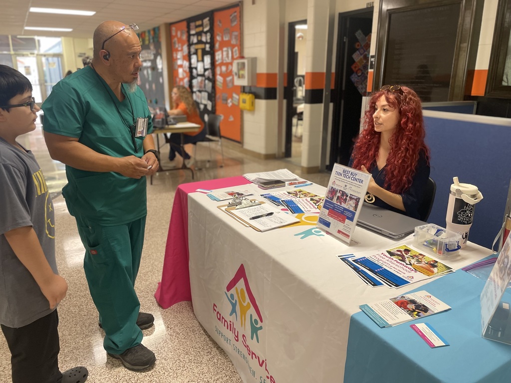 Gus Garcia Meet the Teacher/Report Card Night Charger Families - Thank you for attending Meet the Teacher Night!  We had over 130 families in attendance! WOW! Vamos Chargers!