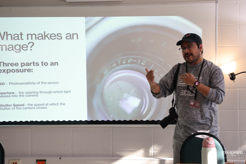 Frank V leads conversation on taking dynamic photos 