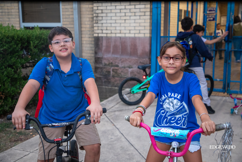 LPES students ride their bikes to school