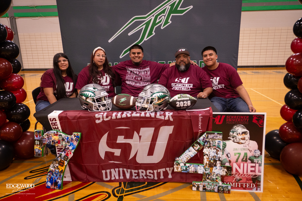 Daniel Enriquez signs to play football at Schriner University
