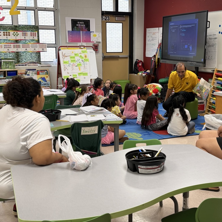 Kinder signing