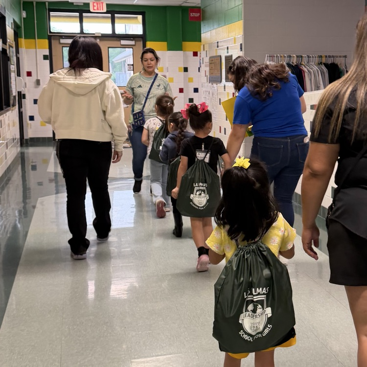 Kinder signing