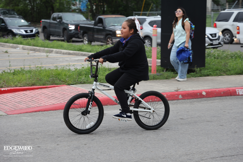 Bike and Walk to School Day at RDLA