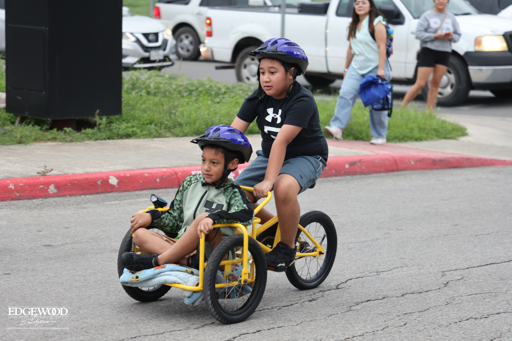 Bike and Walk to School Day at RDLA