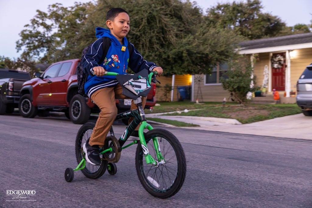 walk and bike to school day with RDLA 