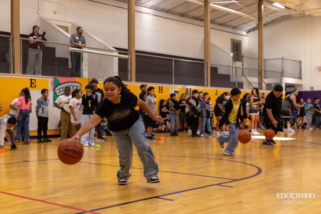 Spurs Hype Squad Takes over PE at Perales Elementary