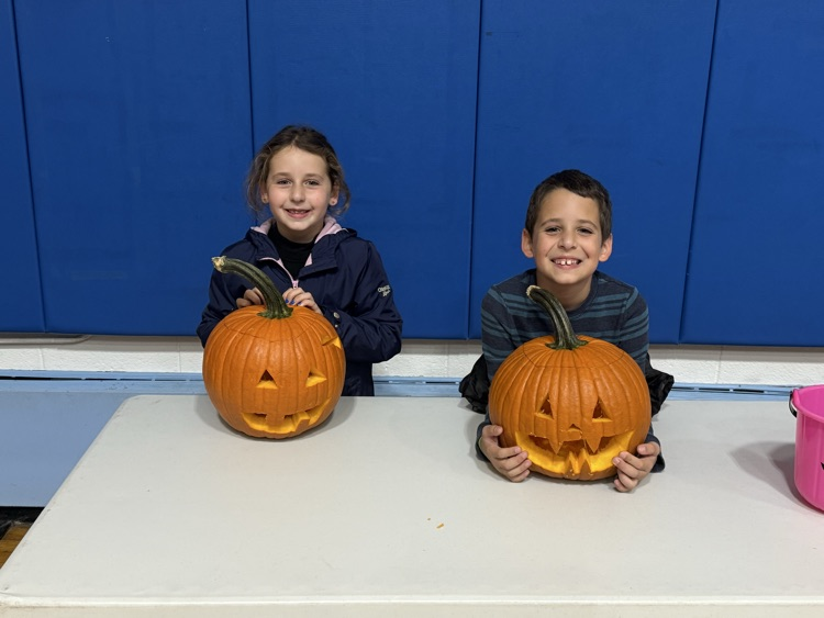 children with pumpkins 