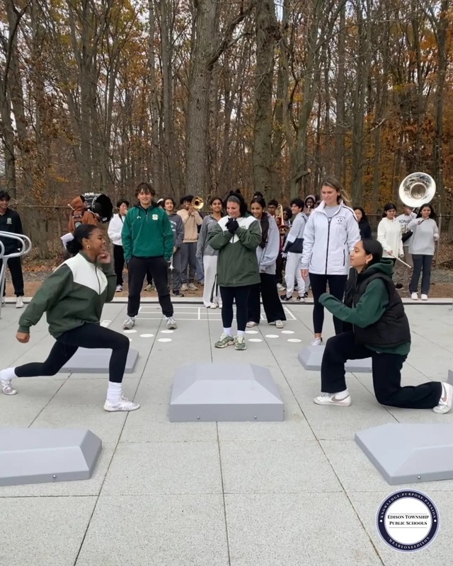 JPS Fitness Court student lunge competition