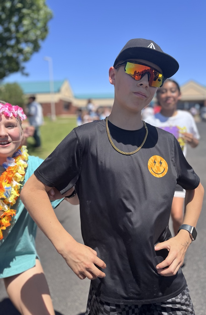 fifth grade graduate during clap out 