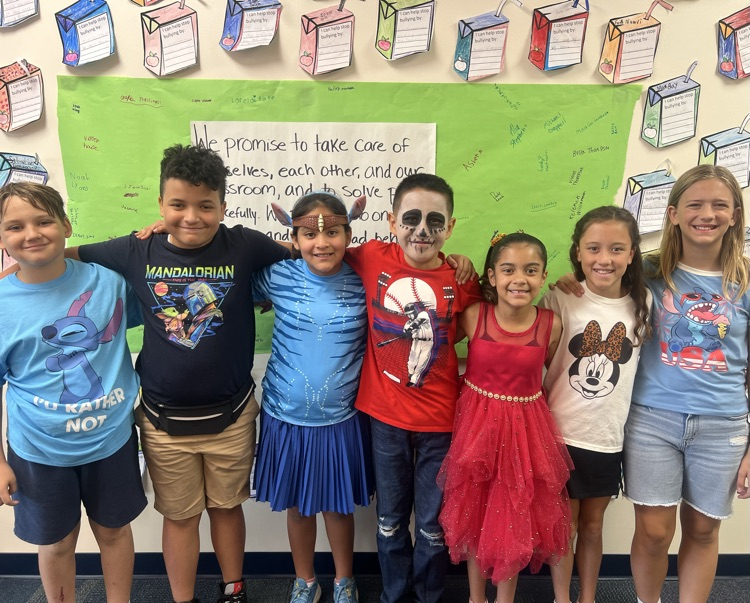 fifth graders in Disney gear 