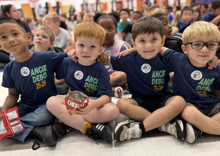 students in new pto shirt 