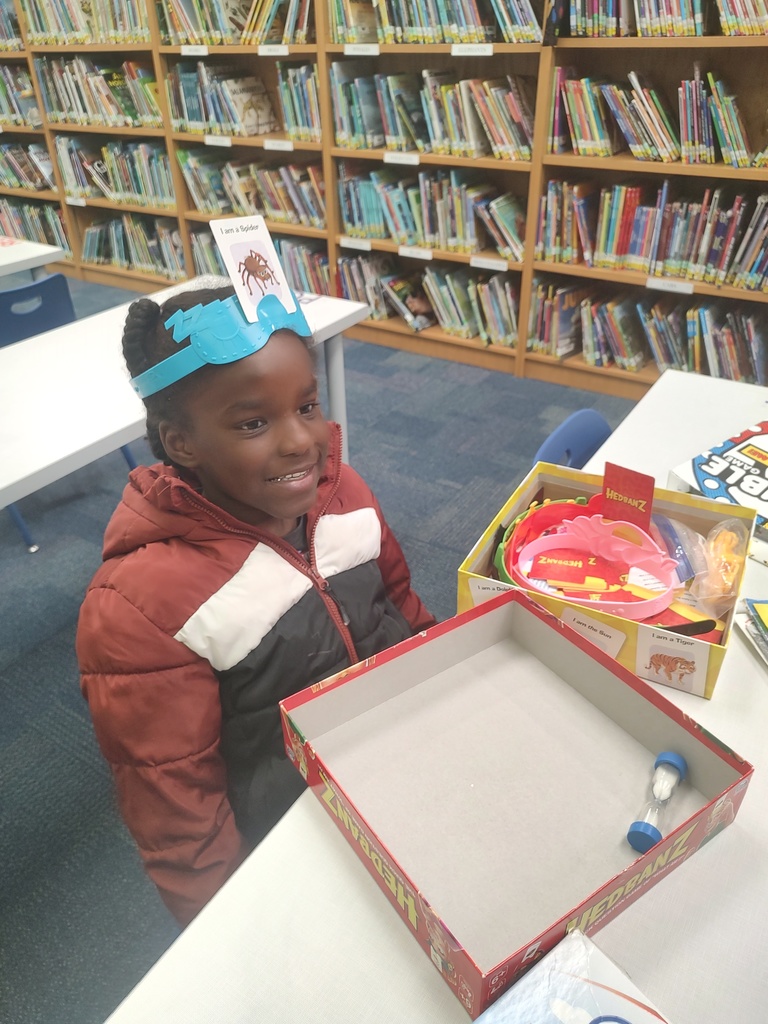 parents and students enjoying game night