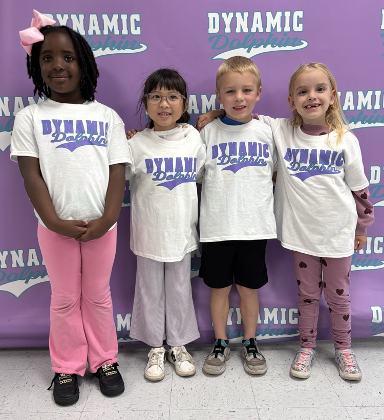 1st grade students receiving respect award 