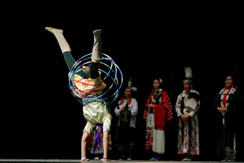 indian education showcase student dancing