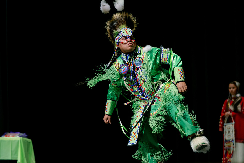 indian education showcase student dancing