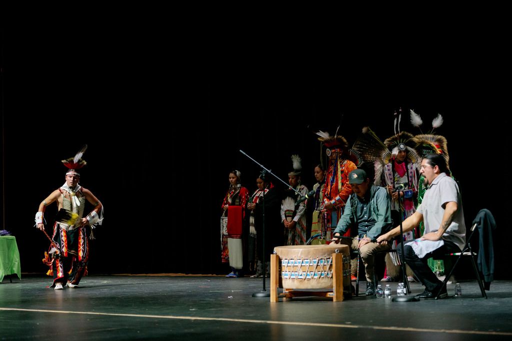 indian education showcase student dancing