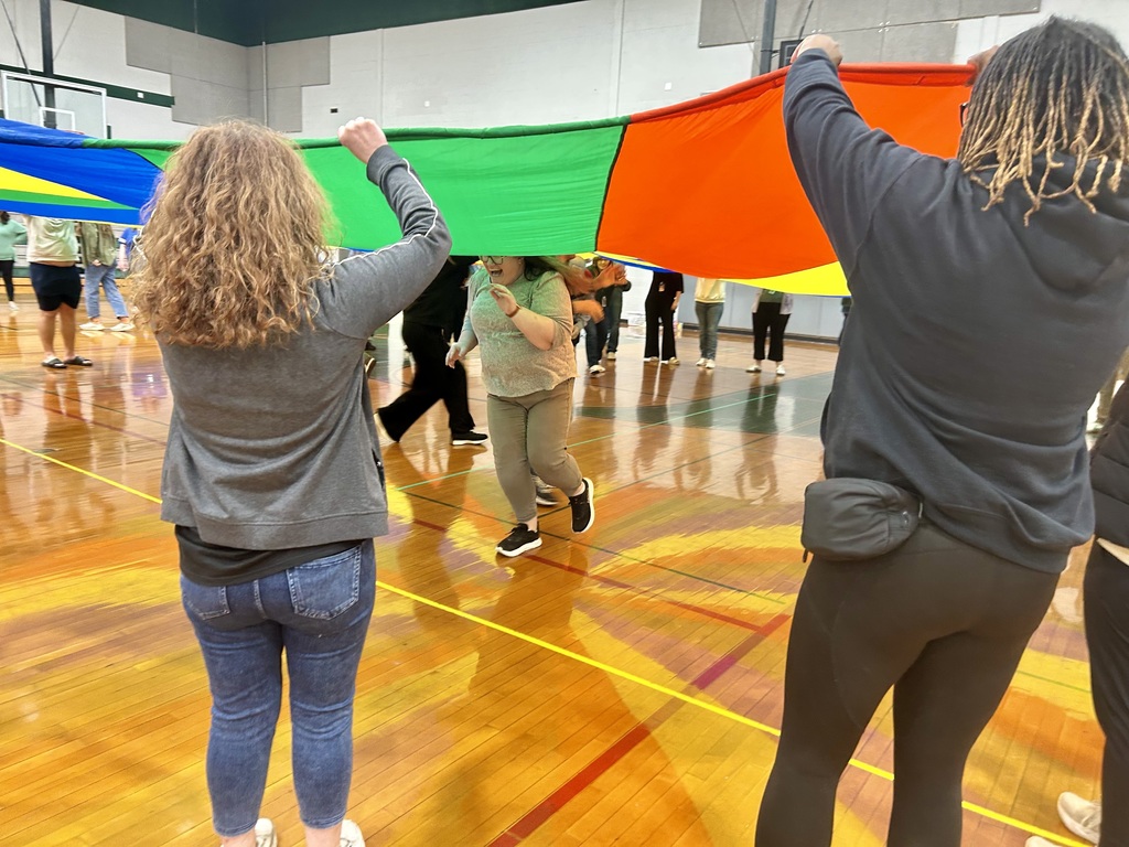 woman playing a pe game