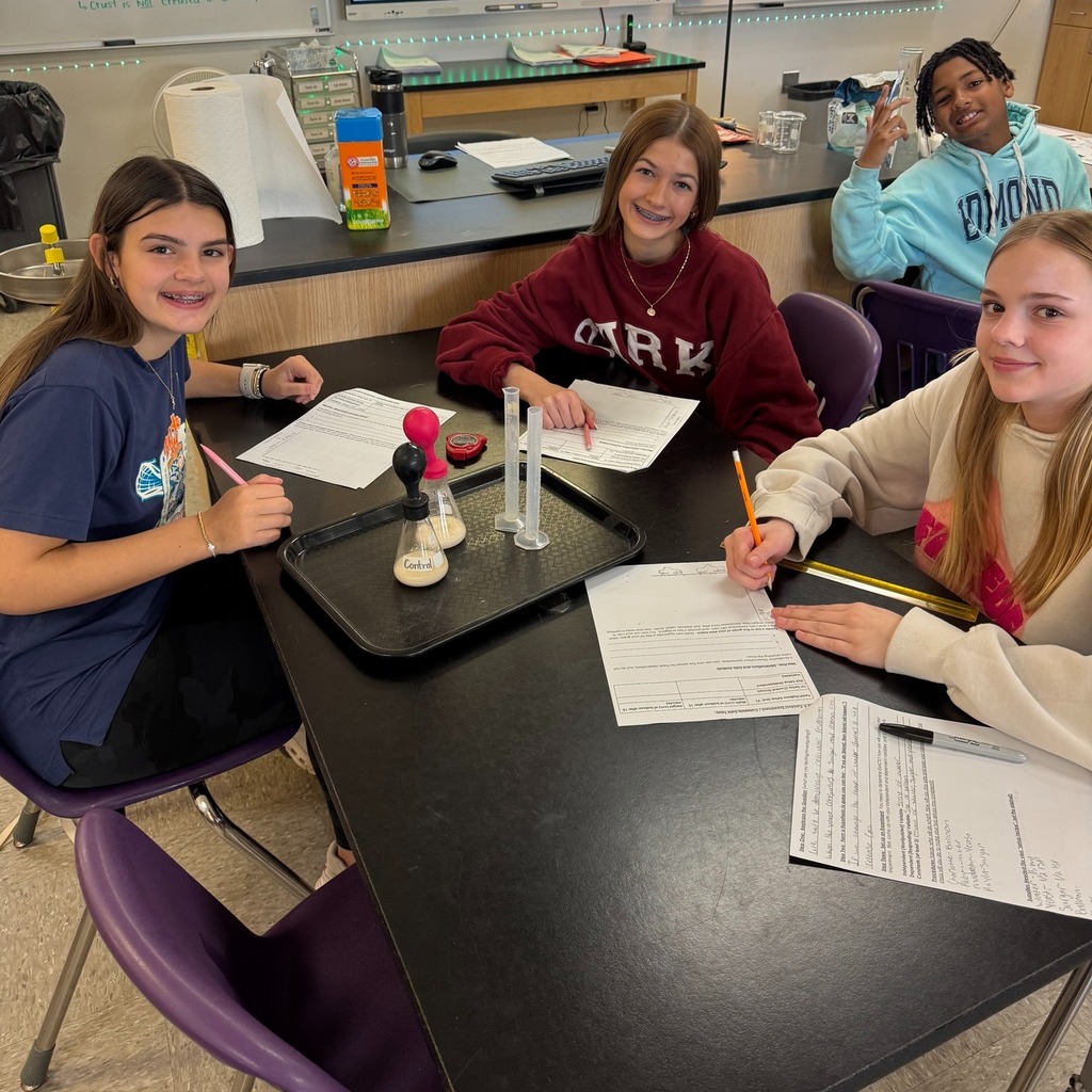 students working ina science lab