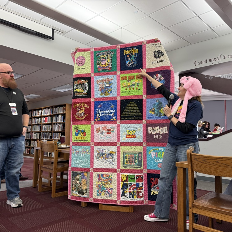 Dre Sampley talking about the quilt she made 