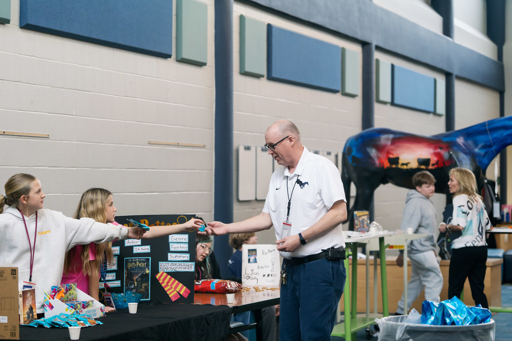 principal looking at projects