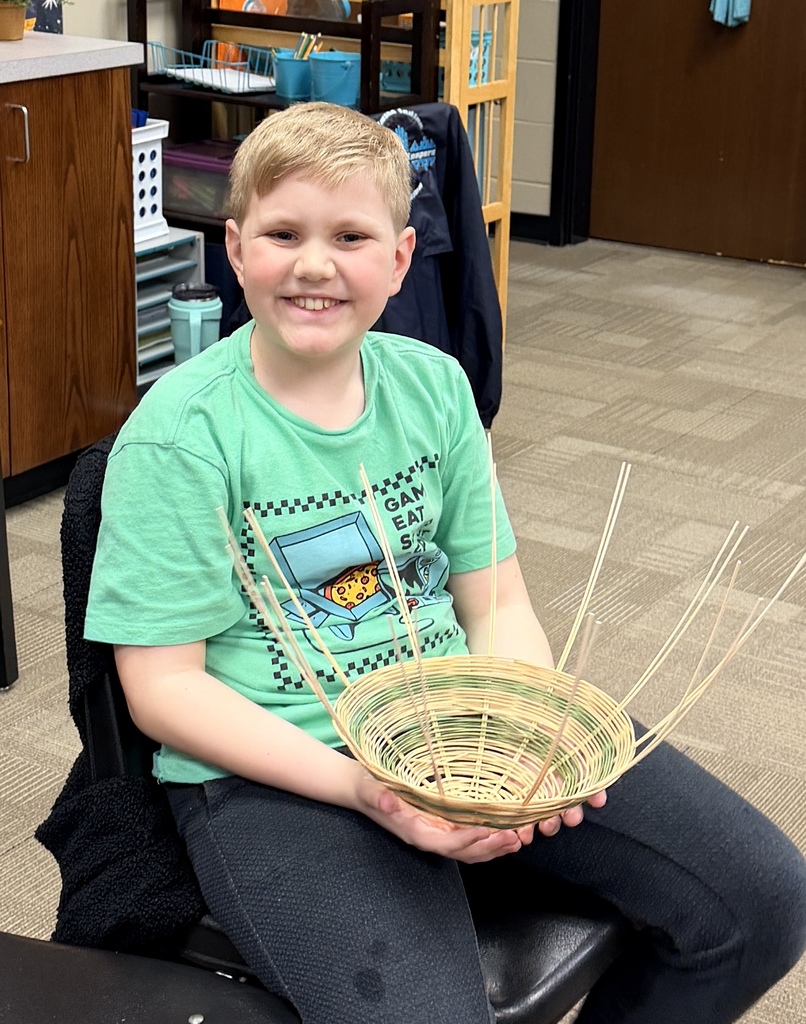GATE students basket weaving