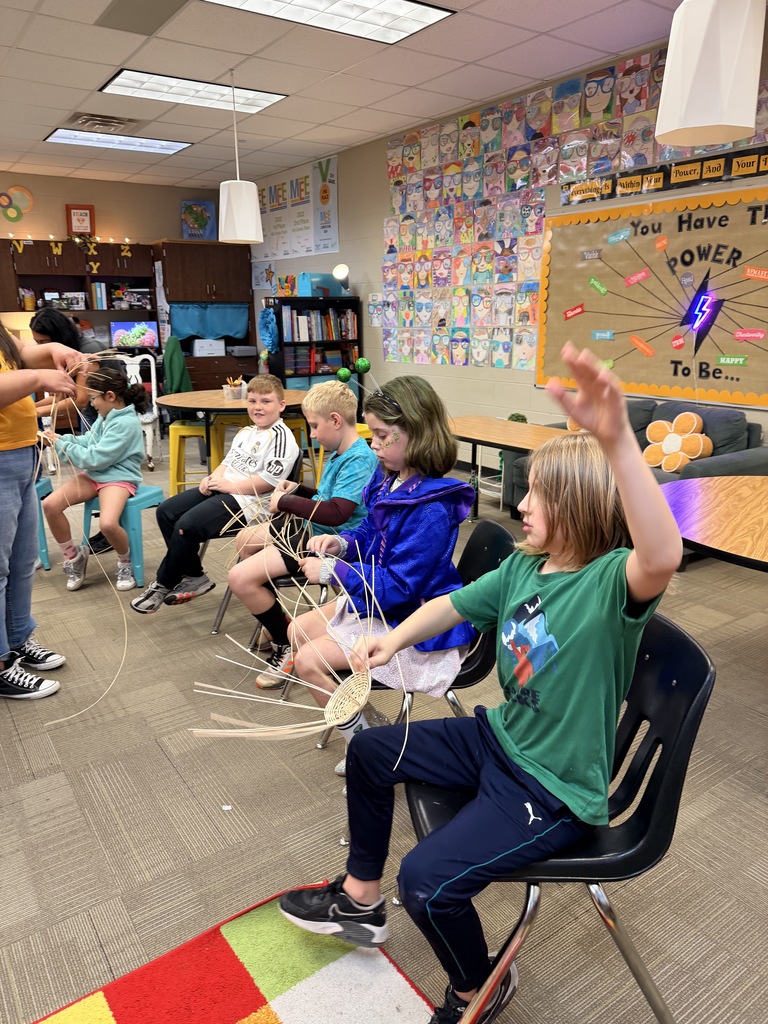 GATE students basket weaving