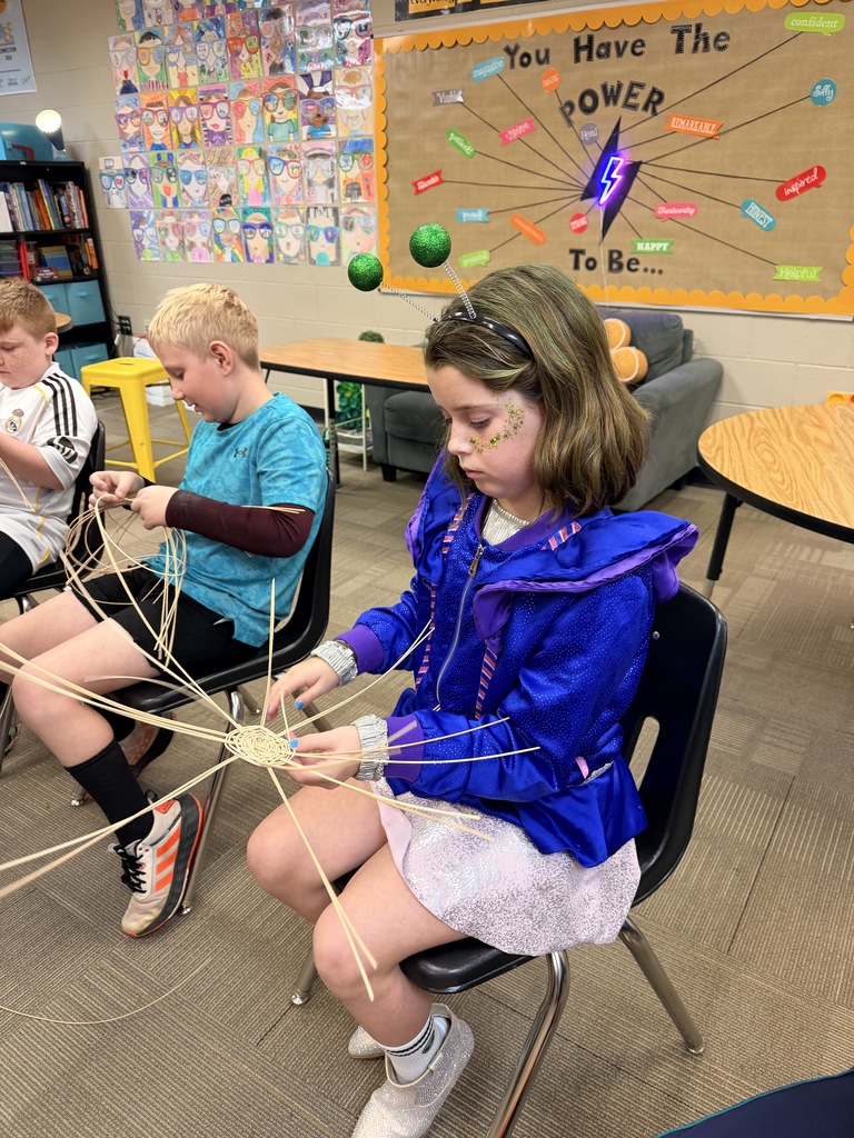 GATE students basket weaving