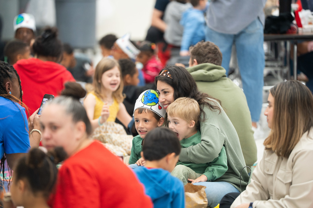 mom and child hugging