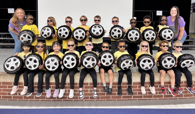 Mrs Birmingham’s class with their balloon wheels 