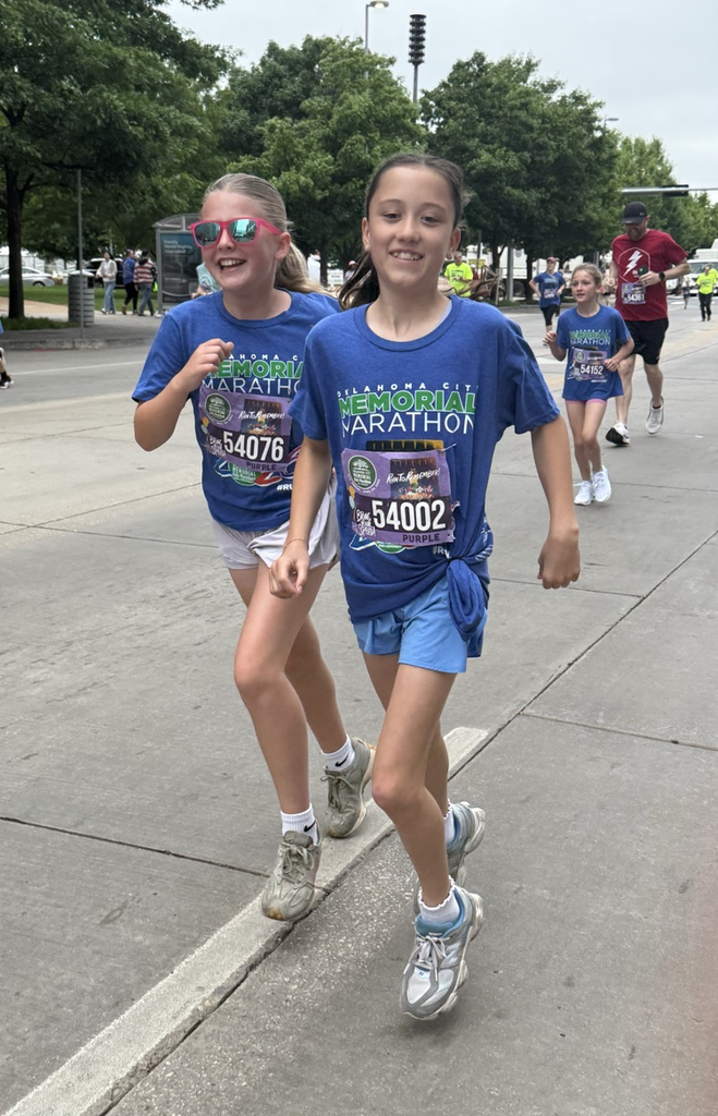 students running 