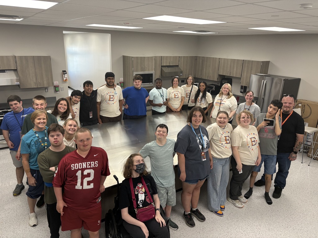 Group Photo of Project SEARCH Interns with ETA Scissortail Location Interns