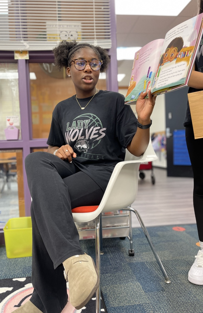 basketball player reading 