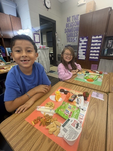 kids posing with digraph feast