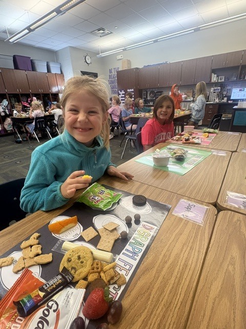 kids posing with digraph feast
