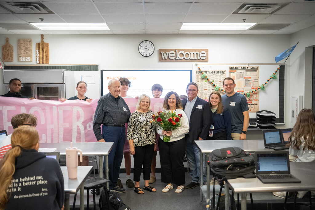 EMHS Teacher of the year Kristen Ellis and family