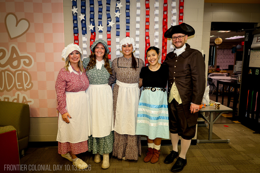 5th grade teachers on colonial day