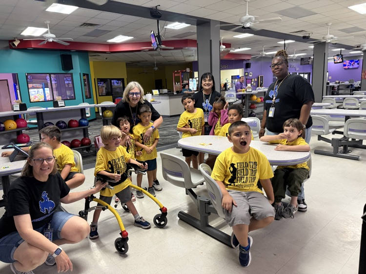 JCSSC students at the bowling alley 