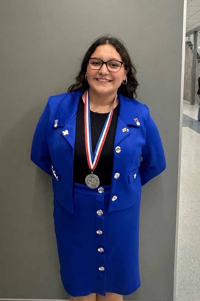 Kyrstin Nieto 2nd place Informative Speaking. State Bound!!!