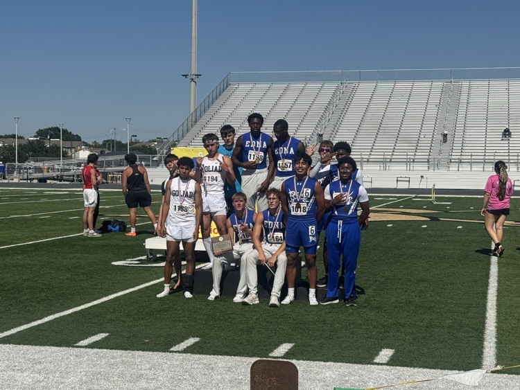 🥇 CHAMPIONS! 🥇 Huge shoutout to the EHS Cowboys 4x400m relay team for taking 1st place at Regionals! 🤠👟🔥 Next stop: STATE! So proud of the hard work and dedication. Good luck at the State Track Meet, let's bring it home! 🏃‍♂️💨