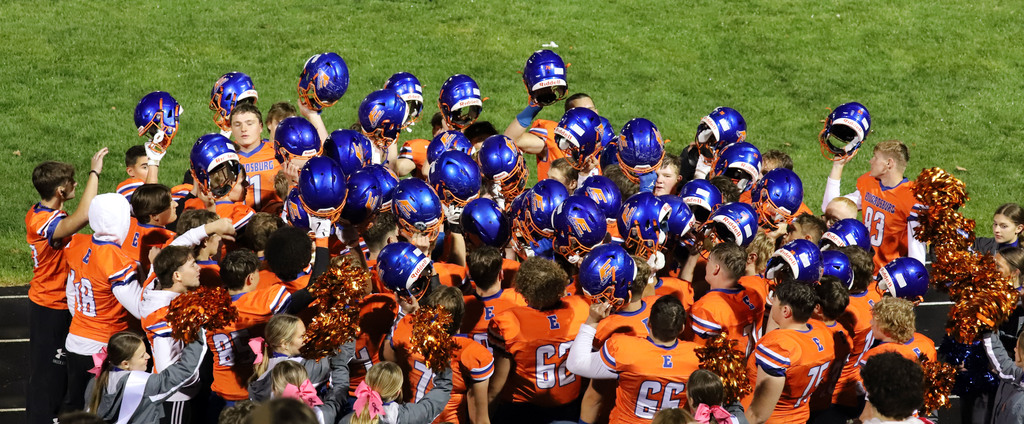 Football team photo