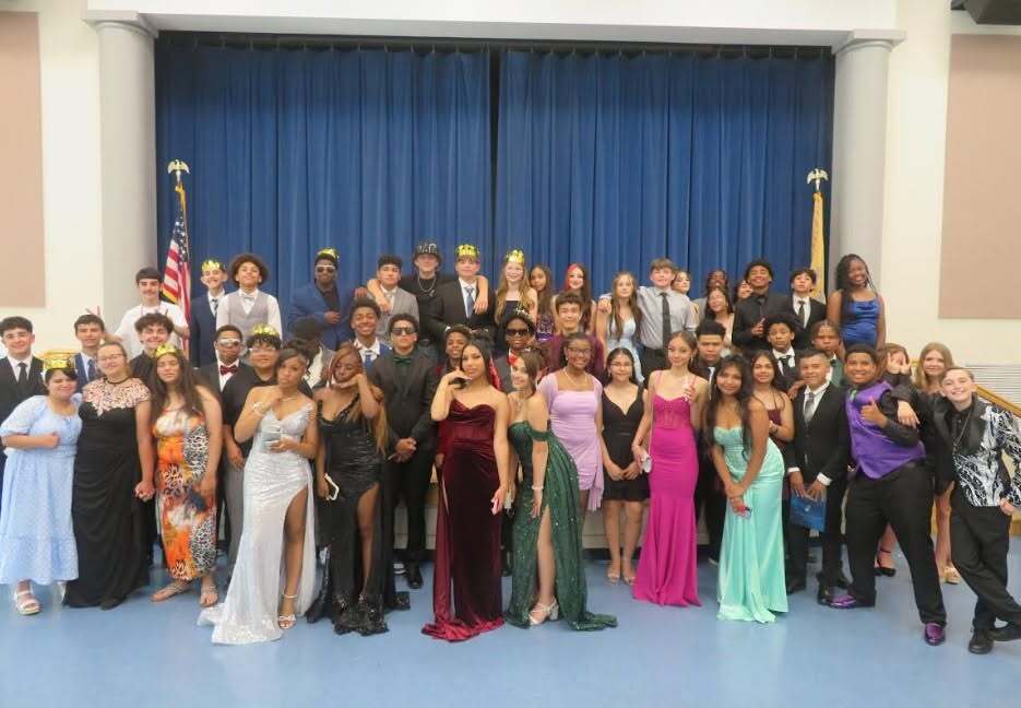 EHCCS 8th grade students had such a fun time at their Royal Gala Dance and everyone looked amazing.