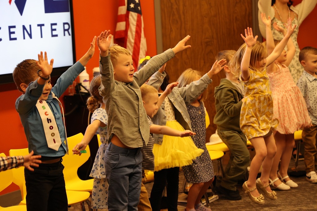 Preschoolers dancing on stage